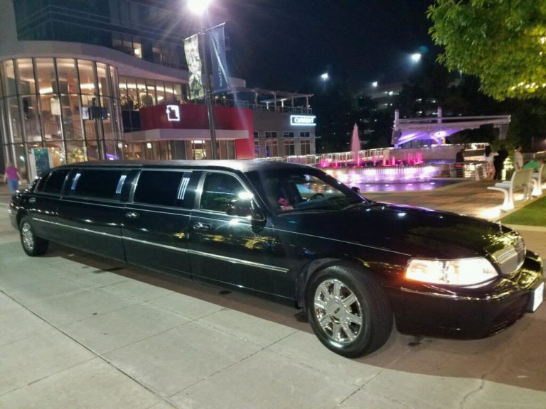 Prom Limo Rental in Houston, TX - Deluxe Limousine & Transportation